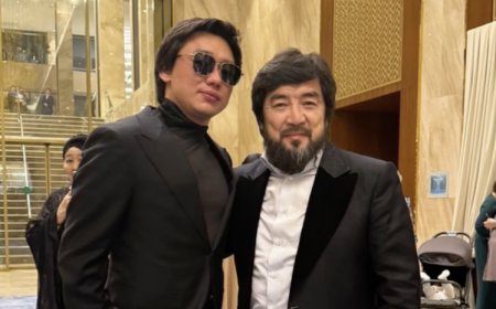 «Сен де арабқұл болайын дедің бе?»: Қайрат Нұртас көптен көрінбей кеткен Бекболат Тілеуханмен бірге көзге түсті