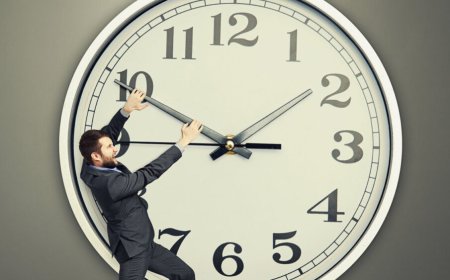 Бір ғалым айтты екен деп уақыт белдеуін өзгерту кімге пайда беруде?