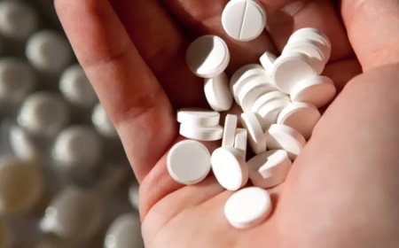 «8 түйір антибиотик берген»: астаналық оқушы мектепте дәріден уланып қалды