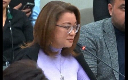 «Пьесада Шәмшіні сығандар тепкілеп, қамшымен ұрады»: Сазгердің балалары елдегі бірнеше театрмен соттаспақ