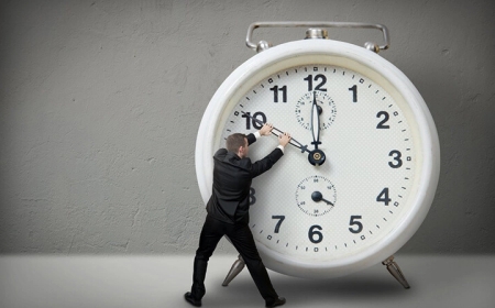 В приложении eGov mobile появился опрос о переводе времени