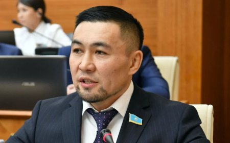 «Бекболат ағаны да, Мұхамеджан ағаны да ерекше құрметтеймін» - депутат