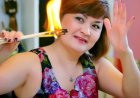 «Мәйіттерді өртеп жатқанын көріп тұрмын»: Көріпкел Бақыт Жұматова 2025 жылға үрейлі болжам жасады