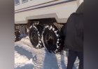 В Мангистауской области спасатели вызволили из снежного плена 13 грузовиков