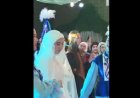 «Тәуелсіздік күні ұлын тәуелсіздігінен айырды»: Мұхамеджан Тазабек хиджабтағы келін түсірді (ВИДЕО)