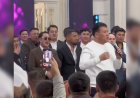 «Қарғыс атқыр мобилографтар»: Қанат Алжапбаровтың тойдағы сөзі елдің ашуына тиді (ВИДЕО)