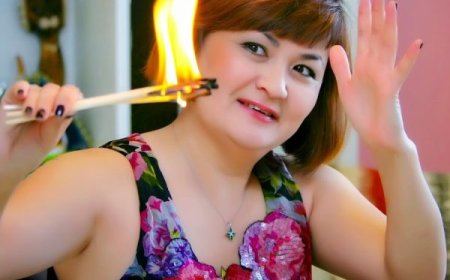 «Мәйіттерді өртеп жатқанын көріп тұрмын»: Көріпкел Бақыт Жұматова 2025 жылға үрейлі болжам жасады