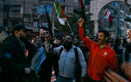 Дамаск в руках повстанцев, Асад бежал из страны