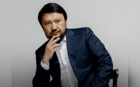 «Қайын ата дұрыс болуы керек»: Мұхамеджан Тазабек ене мен келін арасындағы кикілжіңді шешуге кірісті (ФОТО)