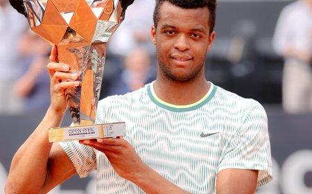 Французский "великан" получил награду