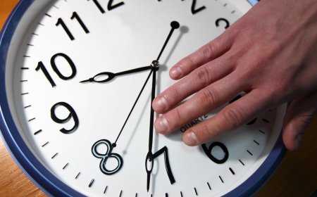 Бектенов: Решение о переводе времени основано на исследованиях нобелевских лауреатов