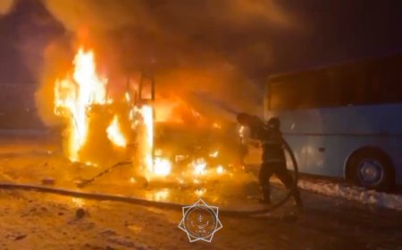Пожар в автопарке Караганды: сгорел автобус