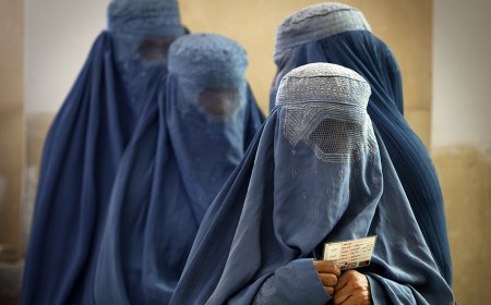 Тәліптер әйелдерге арналған орындарда терезе салуға тыйым салды