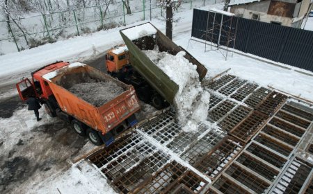 В Алматы заработал первый снегоплавильный пункт