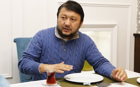 «Мағауин қазақтан емес, өзің сияқты екіжүзді сайтандардан бас тартты»: желі қолданушылары Мұхамеджан Тазабековті сойып жатыр