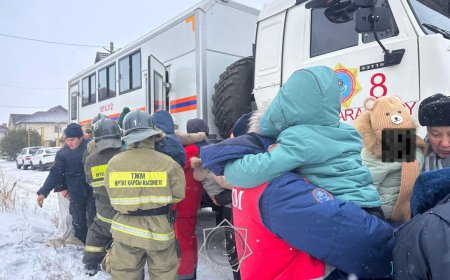 В Караганде из охваченного огнем детского сада эвакуировали 82 ребенка