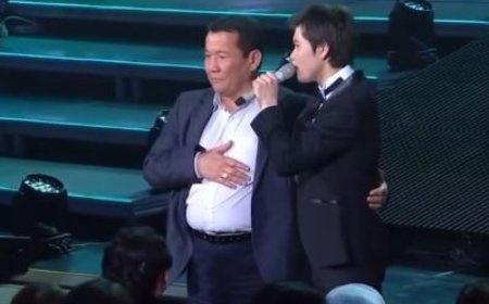 «Ерте кеттіңіз-ау»: Ернар Айдар әкесіне жантебірентерлік жазба арнады