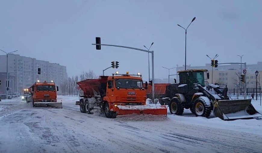 За день из Астаны вывезли около 55 тысяч кубометров снега