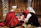 «Басы үлкейіп, сүйектері дұрыс жетілмейді»: Дәрігерлер бесіктің зиян екенін айтты