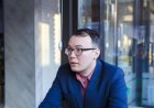 «Тым әдепсіз»: Ханбибі Есенқарақызы Дулат Исабековтің асында көңіл айтудың орнына, өзінe мемлекеттік сыйлық сұраған