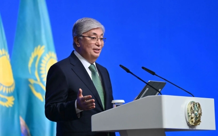 Тоқаев баспасөз қызметкерлерін Ұлттық басылым күнімен құттықтады