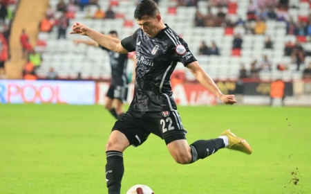 "Бешикташ" потребовал у "Реала" астрономическую сумму за переход Зайнутдинова