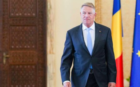 Президент Румынии объявил об отставке