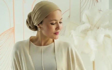 «Күйеуге шығып, жоқ болып кетті»: Кәмшат Жолдыбаева әншілікті тастап, психолог болып кетті ме