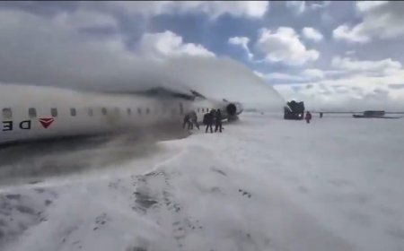 В аэропорту Торонто перевернулся пассажирский самолёт: есть пострадавшие