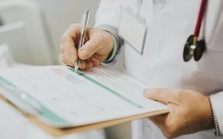 Лифтіде баланы пышақтаған жасөспірімнің соққы көргені рас па – министр жауабы