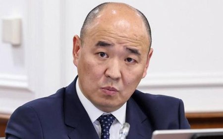 Министр Шарлапаев қызметінен алынды