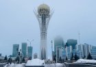 В Астане из-за сильного снегопада приостановлена работа пригородных автобусов и задержаны авиарейсы