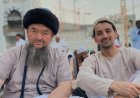 «Орта Азияға еңбегі сіңген адам»: әнші Айдар Тұрғамбек балаларға аяғын уқалатқан ұстаздың өз нағашысы екенін айтты