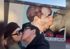 «Ұятсыздар»: Тарихи суретті қайталаған Айқын мен Жұлдыз елден оңбай сөз естіді (ВИДЕО)