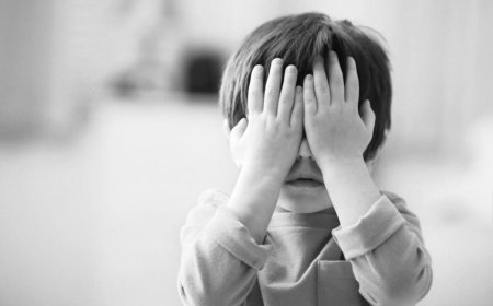 «Көзіне пышақ кіріп кеткен»: Петропавлда үш жасар бала көз жұмды