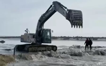 Паводок разрушил временную переправу через реку Уил в Актюбинской области 