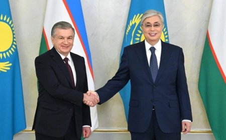 Токаев прилетит в Алматы и встретится с Мирзиеевым