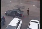 Похищение среди бела дня в Атырау: двое мужчин силой затолкали молодого парня в машину