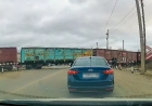 В Семее женщина погибла под колесами поезда: пыталась проскочить между вагонами