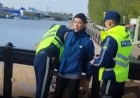 «Заңға сай әрекет етті»: Астана полициясы велосипедшіге күш көрсетіп тұтқынға алған қызметкерлерін ақтап алды