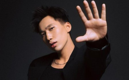 «Семіргеннен даусы шықпай қалған»: Ақтауда өнер көрсеткен Kalifarniya тыңдармандарына жақпай қалды