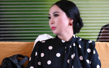 «Тойымды жүргіземін деп лақтырып кетті»: Қарақат Әбілдина танымал ақынға ренішін білдірді