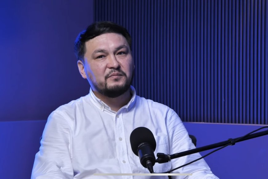 Анасының баласына секс үйретіп жатқаны туралы үйдегі порно видео