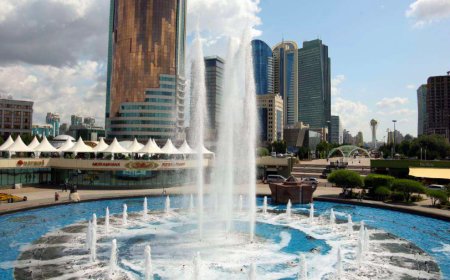 Фонтаны запустили в Астане