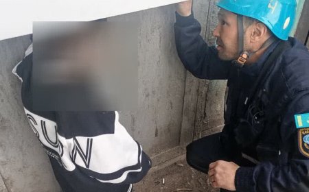 МЧС вызволило мальчика, застрявшего в аппарате с питьевой водой в Экибастузе