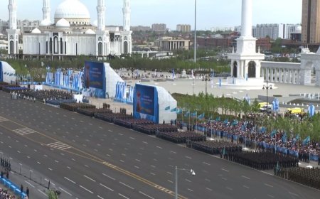 Токаев начал выступление на параде в Астане