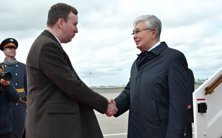 Токаев прибыл в Москву для участия в мероприятиях к 80-летию Победы