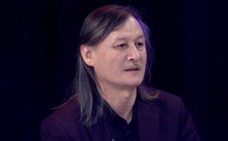 «Көріпкел айтты»: Ұлықпан Жолдасов ұзын шашына қатысты құпияны ашты (ВИДЕО)