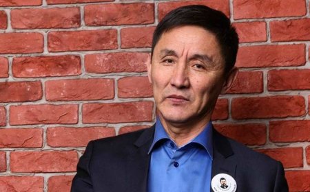 «Балық берме, қармақ бер»: Ахметбек Нұрсила 100 пәтер сыйлаған Алагөзовті сынады