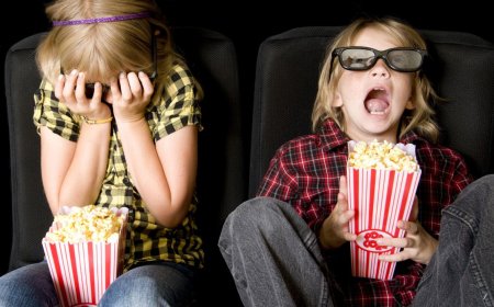 Түркістанда мультфильм көруге келген балаларға ұятсыз жарнама көрсетілген